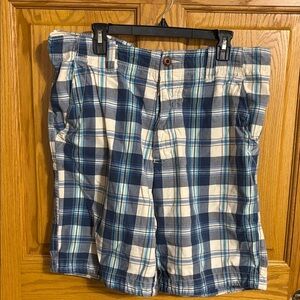 Hollister Navy and Cream Plaid Cargo Shorts